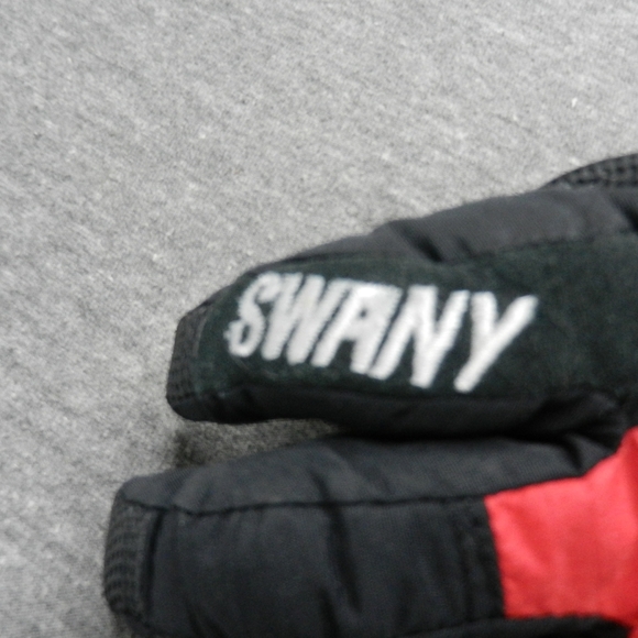 Swany Gloves Boys Size Medium Red Black Insulated Adjustable Skiing - Picture 9 of 11